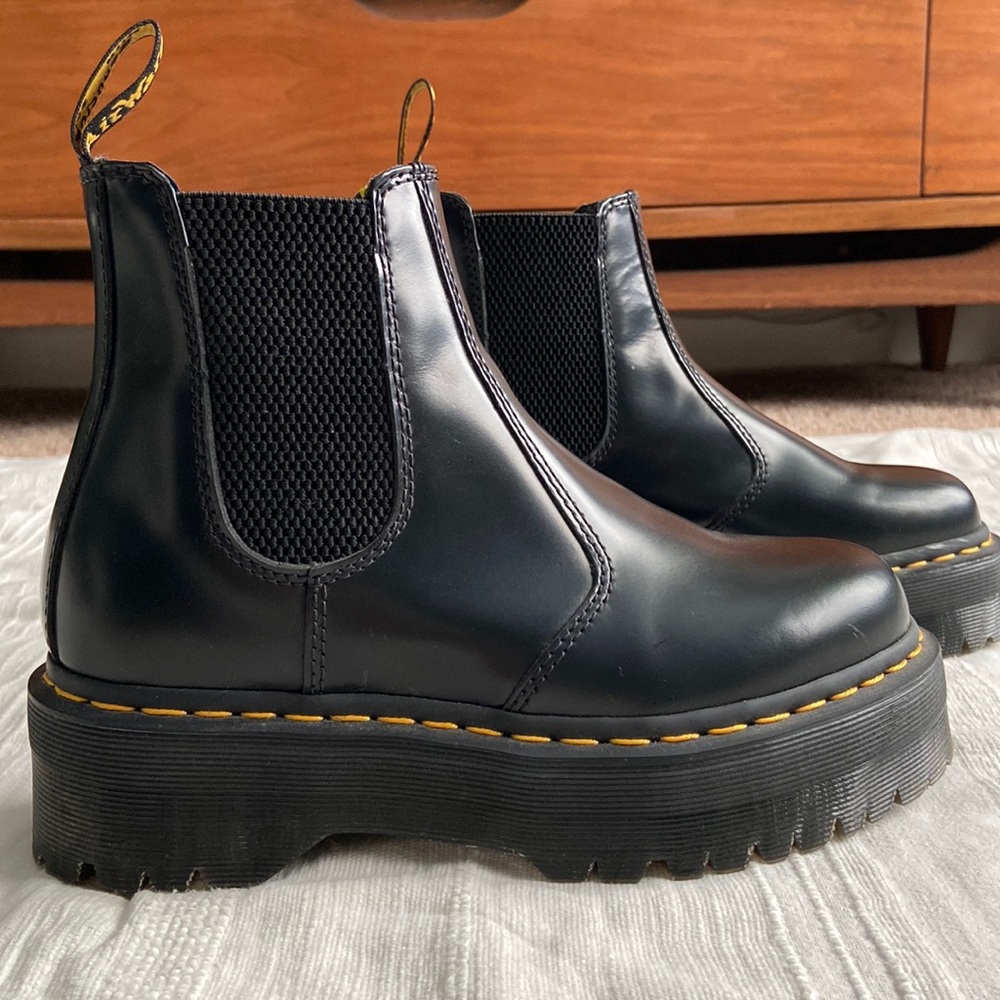 DR MARTENS Polished Smooth Platform Chelsea Boots - 7